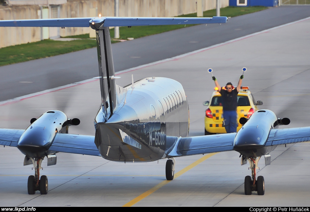 Private/Soukrom – Beech 350 M-GCCC