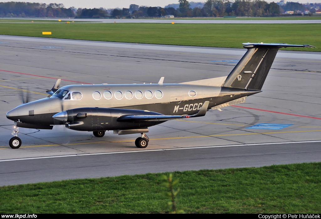 Private/Soukrom – Beech 350 M-GCCC