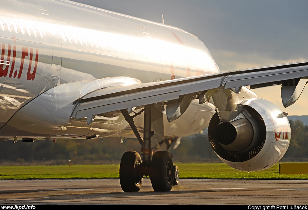 Metrojet – Airbus A321-211 EI-FBV