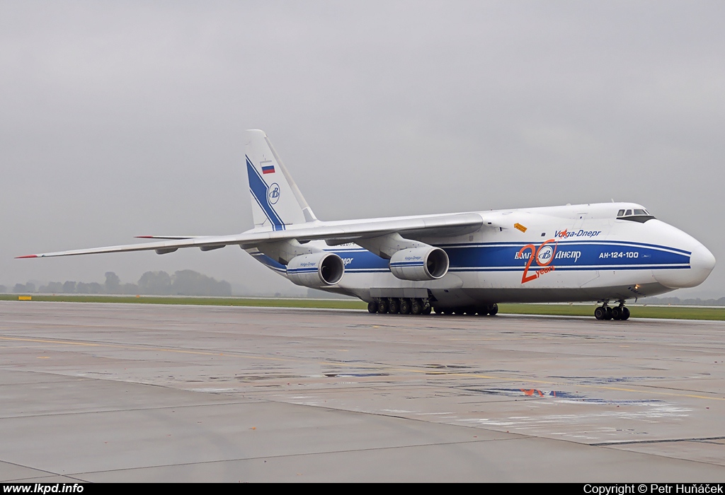 Volga-Dnepr Airlines – Antonov AN-124-100 RA-82074