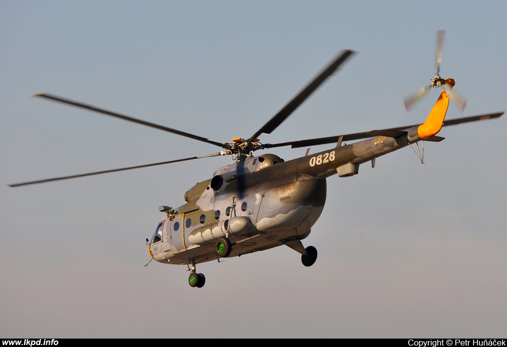 LOM-CLV – Mil Mi-17 0828