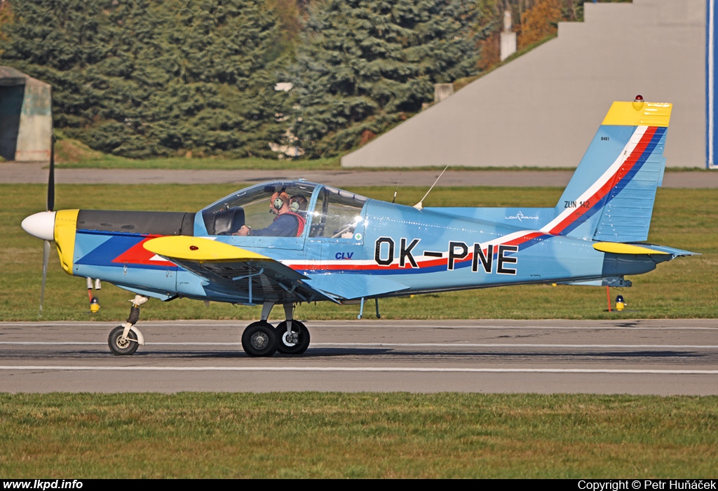 LOM-CLV – Zlin Z-142 OK-PNE