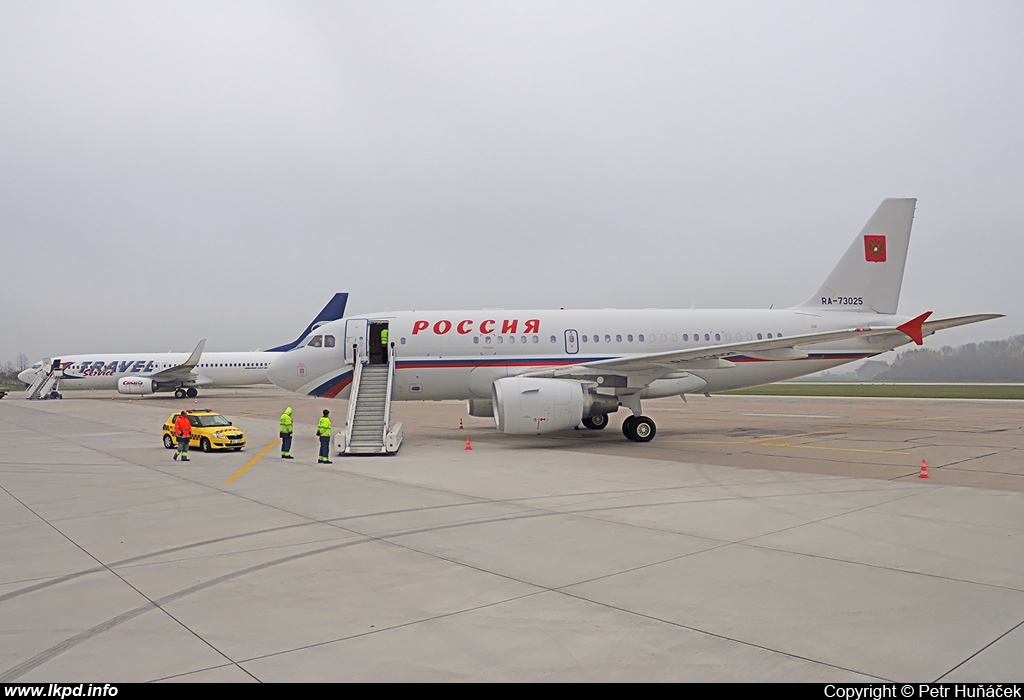 Rossia – Airbus A319-115 (CJ) RA-73025