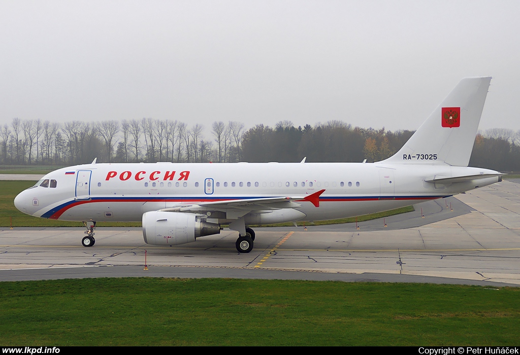 Rossia – Airbus A319-115 (CJ) RA-73025