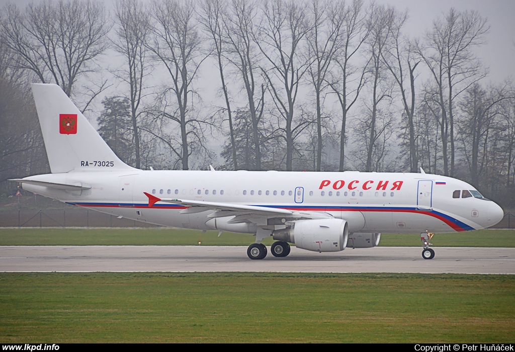 Rossia – Airbus A319-115 (CJ) RA-73025