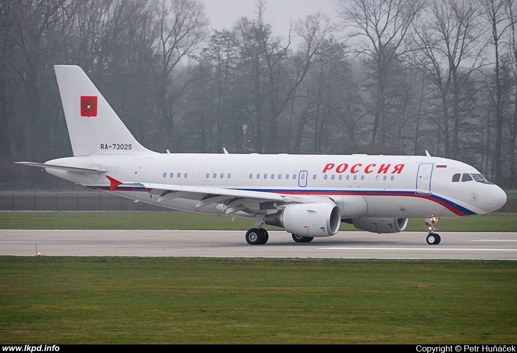 Rossia – Airbus A319-115 (CJ) RA-73025