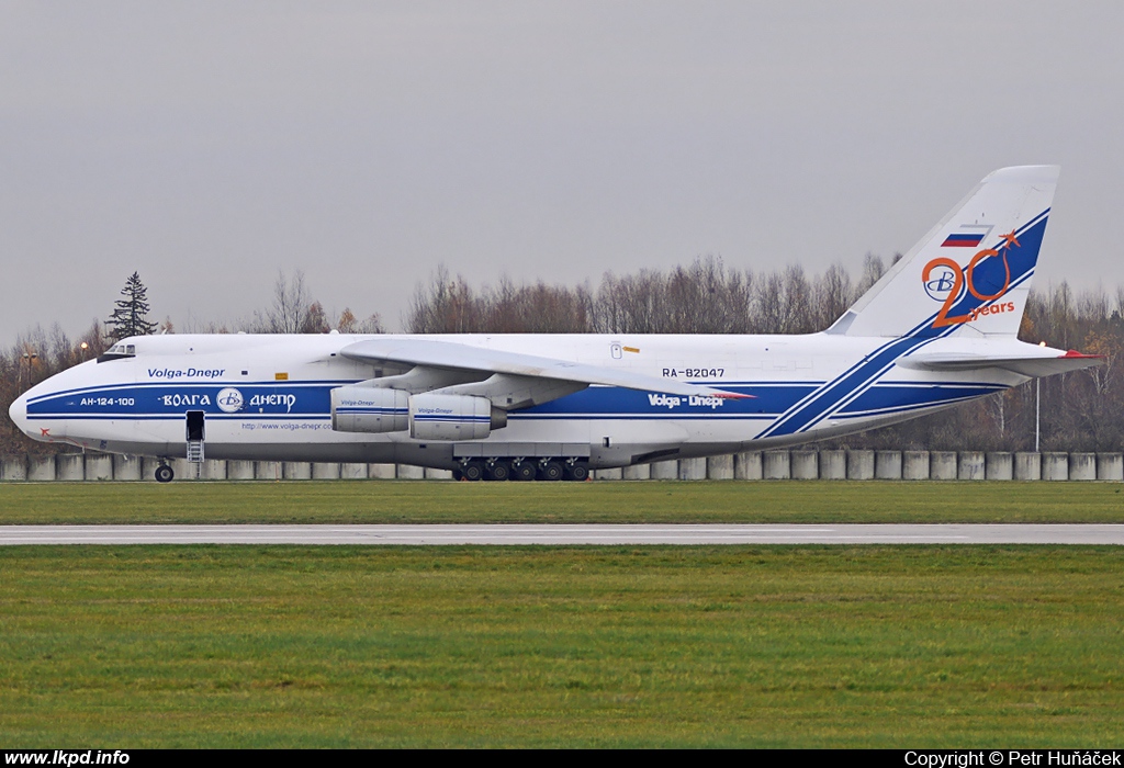 Volga-Dnepr Airlines – Antonov AN-124-100 RA-82047