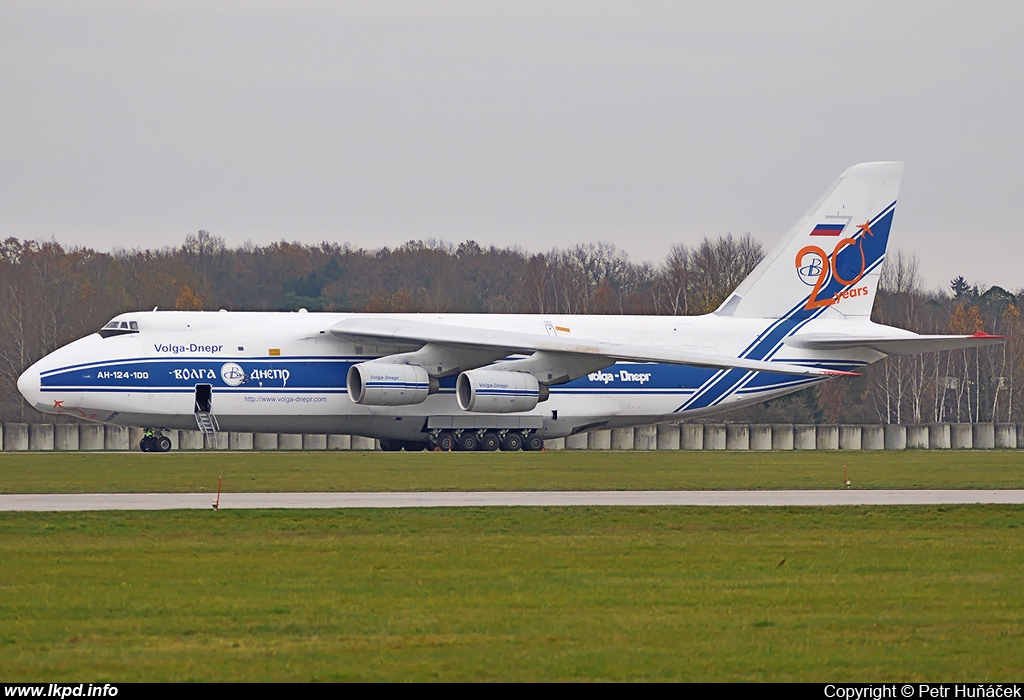 Volga-Dnepr Airlines – Antonov AN-124-100 RA-82047