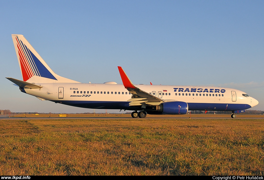 Transaero Airlines – Boeing B737-86J EI-RUA