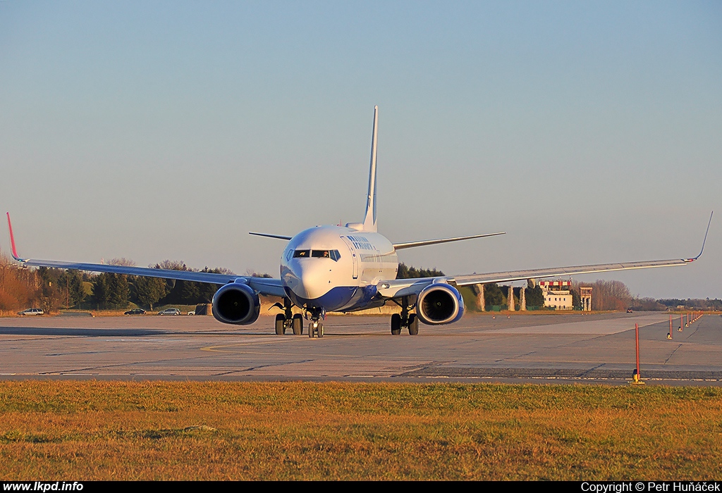 Transaero Airlines – Boeing B737-86J EI-RUA