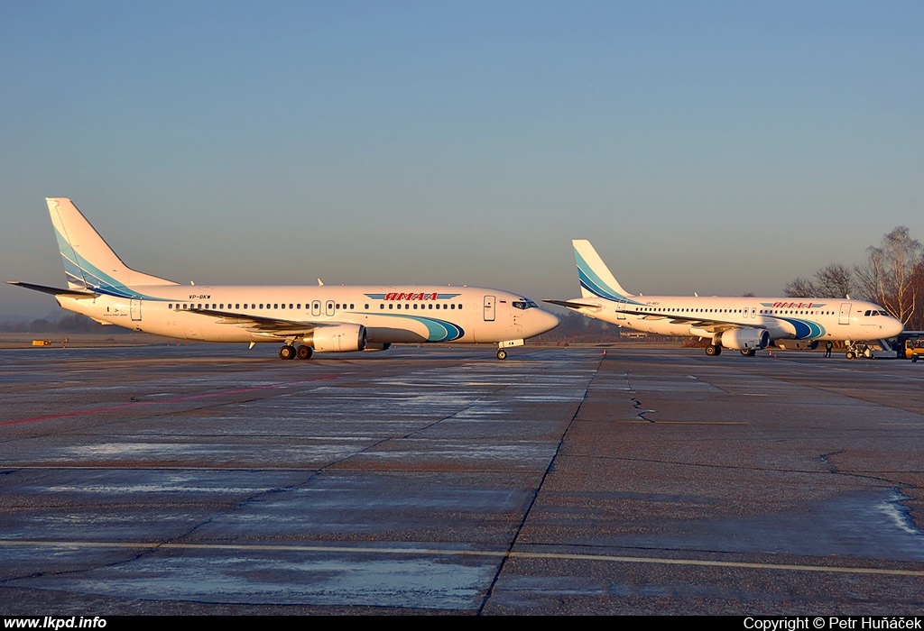 Yamal – Boeing B737-4M0 VP-BKW