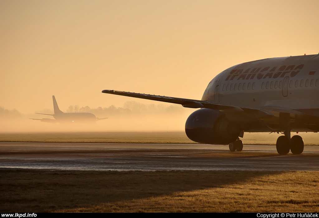 Transaero Airlines – Boeing B737-524 VP-BYN