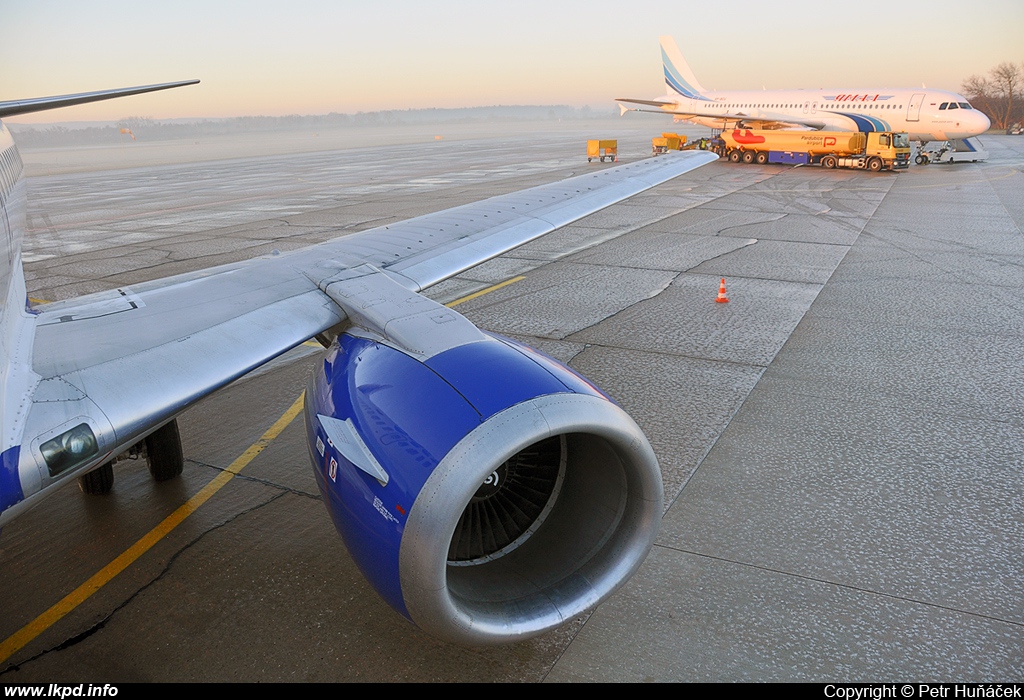 Transaero Airlines – Boeing B737-524 VP-BYN