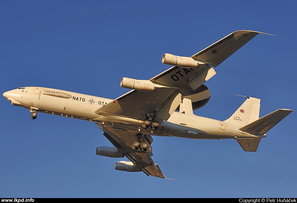 NATO – Boeing E-3A AWACS LX-N90452