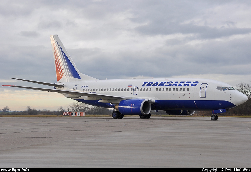 Transaero Airlines – Boeing B737-7Q8 EI-EUY