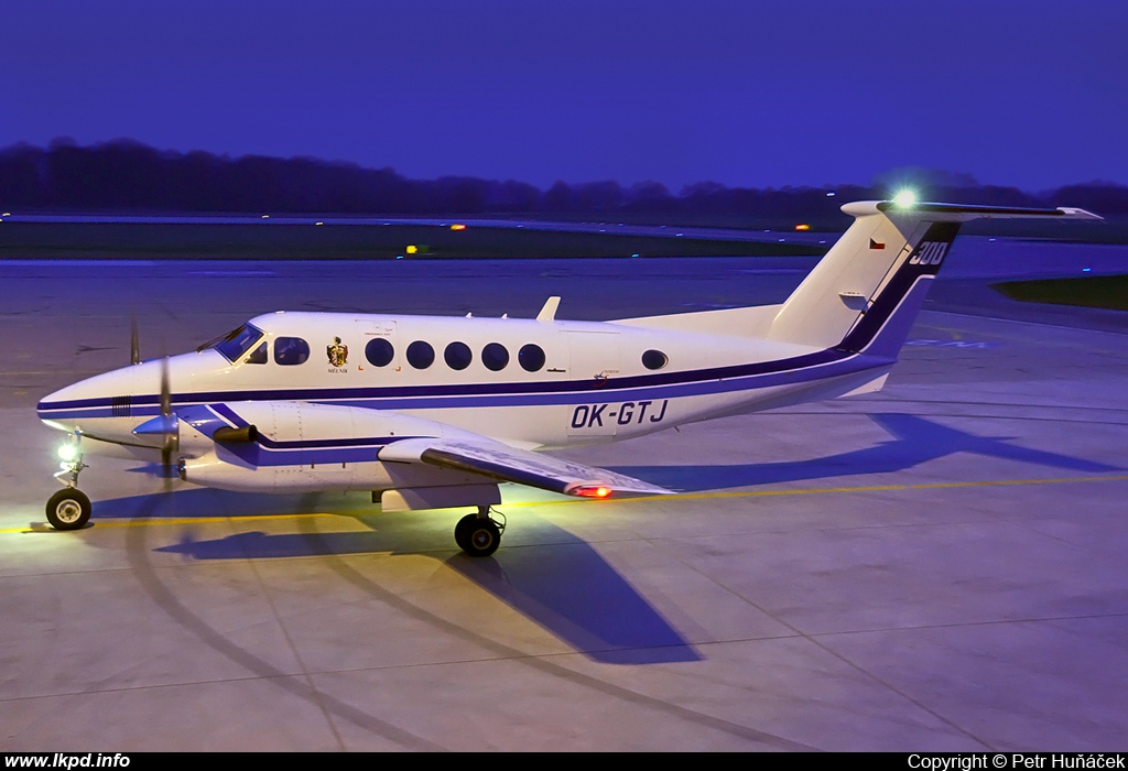 Private/Soukrom – Beech Super King Air 300LW OK-GTJ