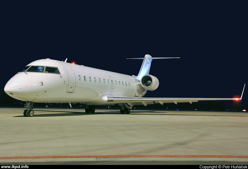 Air Nostrum (Iberia Regional) – Canadair CL-600-2B19 Regional Jet CRJ-200ER EC-HHI