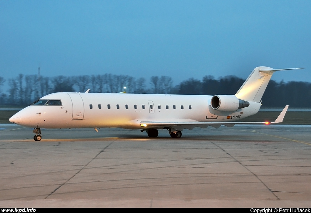 Air Nostrum (Iberia Regional) – Canadair CL-600-2B19 Regional Jet CRJ-200ER EC-HHI