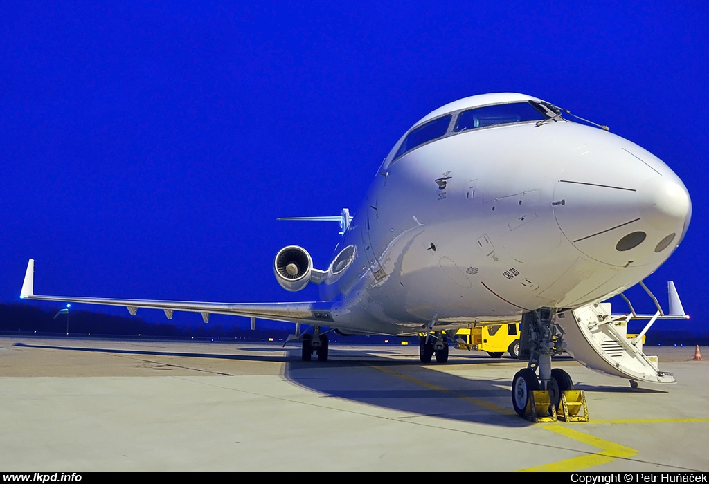 Air Nostrum (Iberia Regional) – Canadair CL-600-2B19 Regional Jet CRJ-200ER EC-HHI