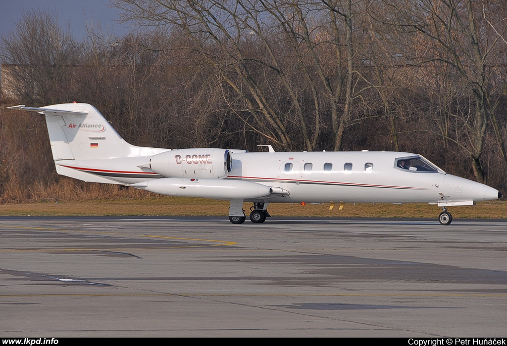 AIR ALLIANCE EXPRESS – Gates Learjet 35A D-CONE