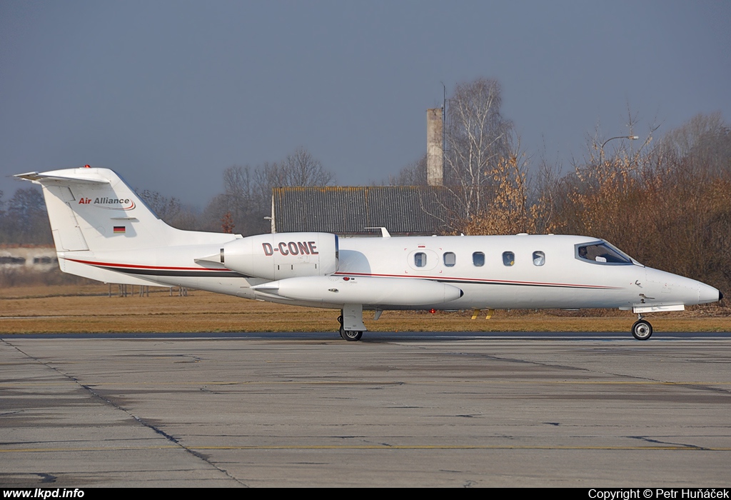 AIR ALLIANCE EXPRESS – Gates Learjet 35A D-CONE