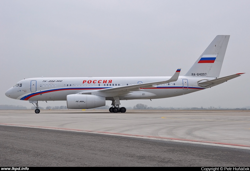 Rossia – Tupolev TU-204-300 RA-64057