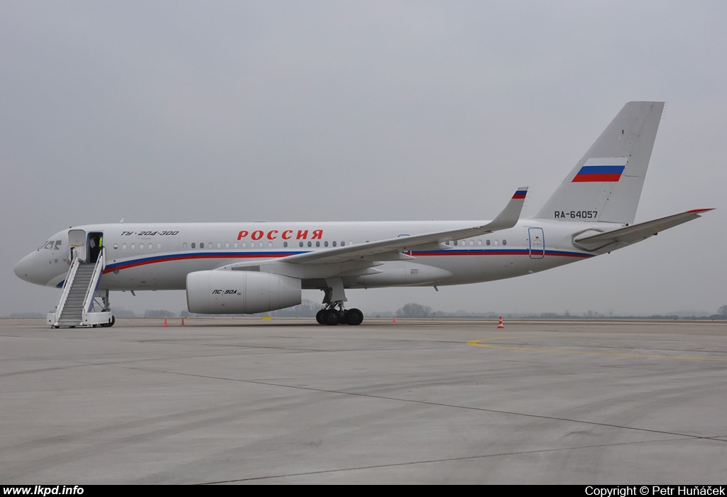 Rossia – Tupolev TU-204-300 RA-64057