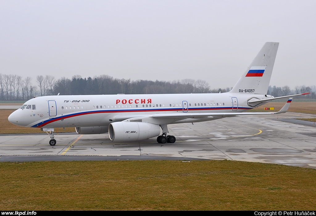 Rossia – Tupolev TU-204-300 RA-64057