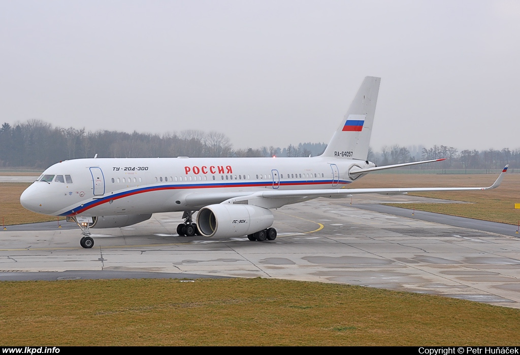 Rossia – Tupolev TU-204-300 RA-64057