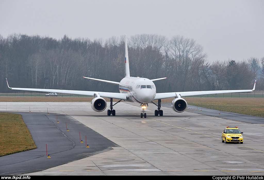 Rossia – Tupolev TU-204-300 RA-64057