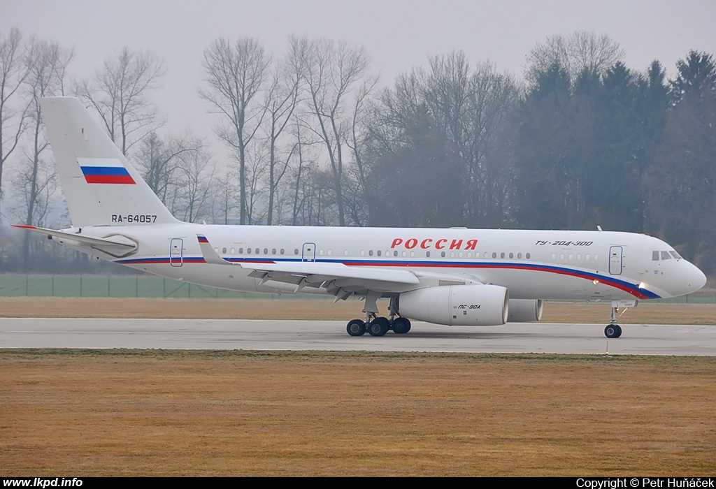 Rossia – Tupolev TU-204-300 RA-64057