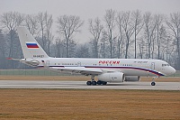 Rossia – Tupolev TU-204-300 RA-64057