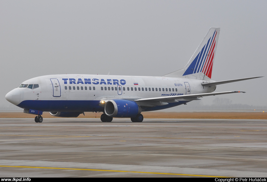 Transaero Airlines – Boeing B737-5Y0 EI-DTV