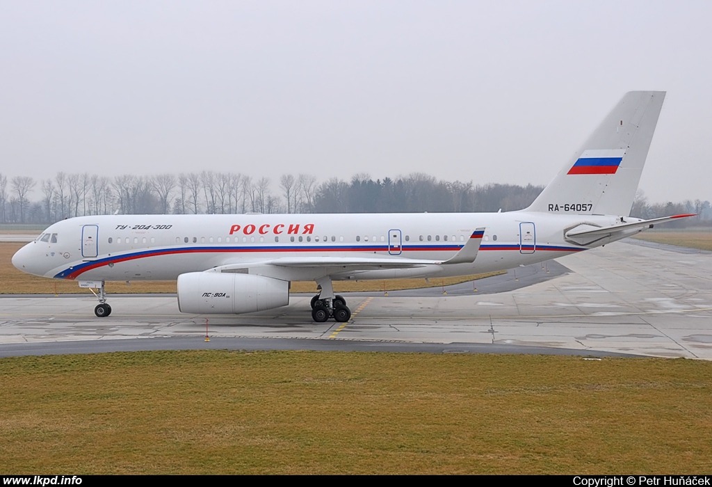 Rossia – Tupolev TU-204-300 RA-64057