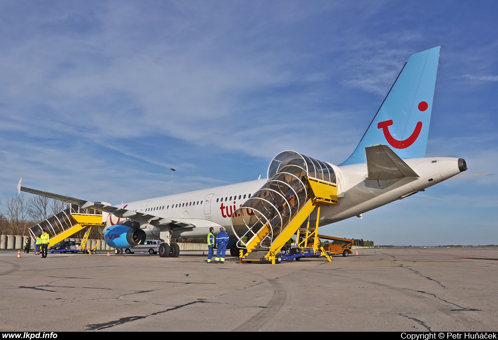 Metrojet – Airbus A321-231 EI-FBF