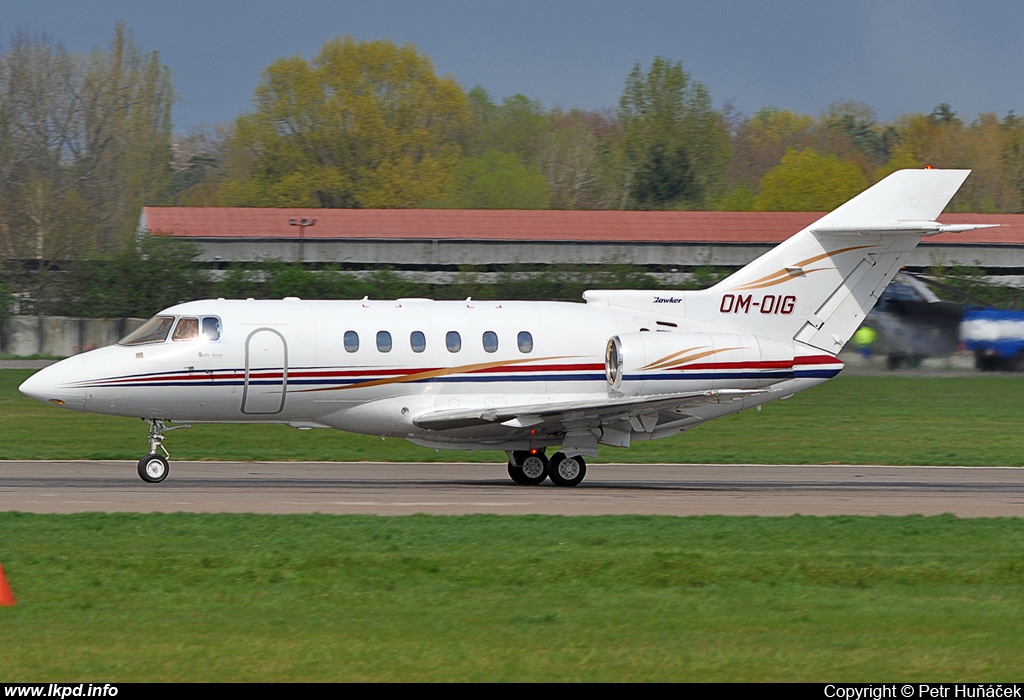 Tatra Jet – Raytheon Hawker 800XP OM-OIG