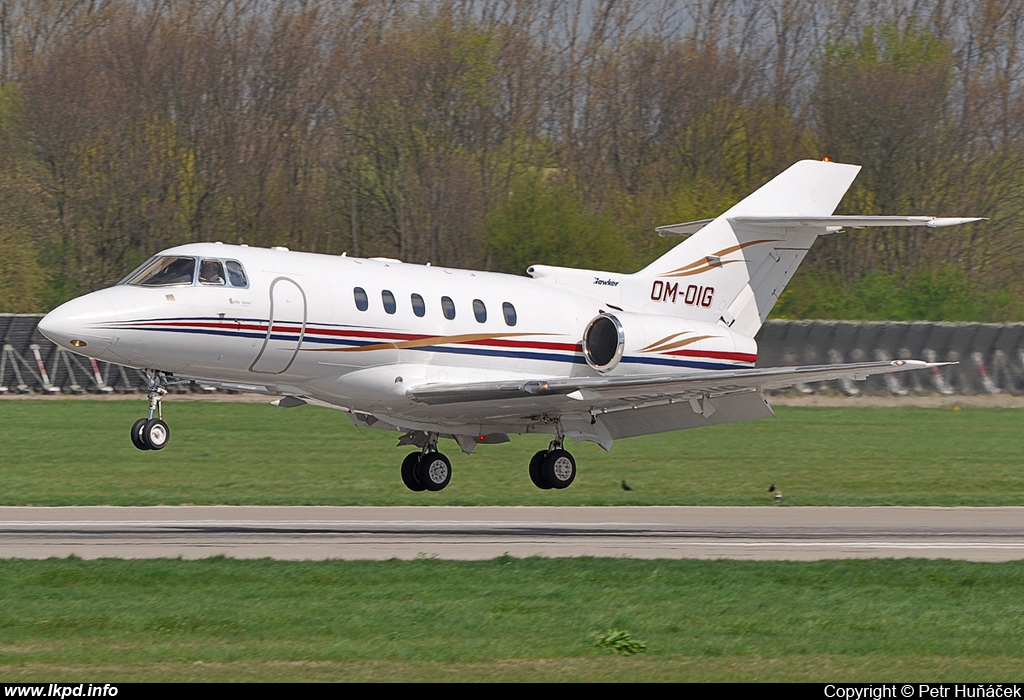 Tatra Jet – Raytheon Hawker 800XP OM-OIG