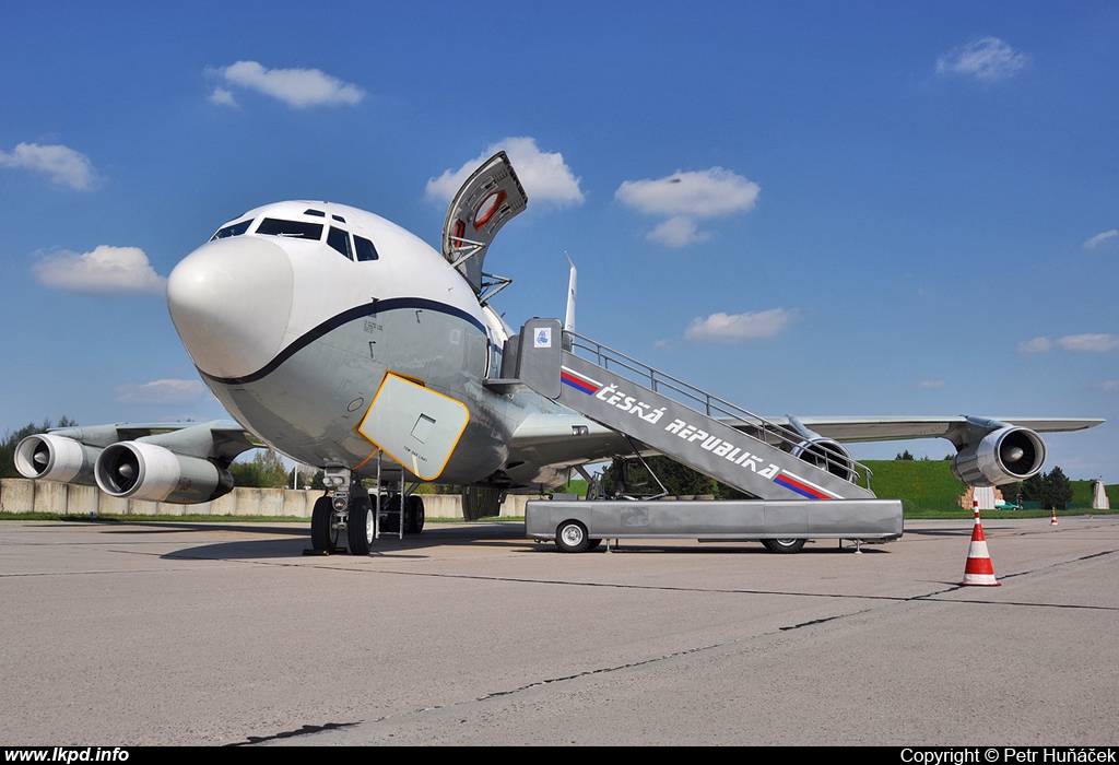 USAF – Boeing OC-135B (B717-158) 61-2672