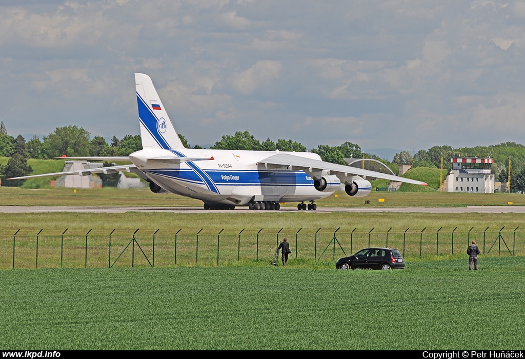 Volga-Dnepr Airlines – Antonov AN-124-100 RA-82044