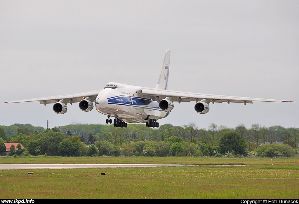 Volga-Dnepr Airlines – Antonov AN-124-100 RA-82044