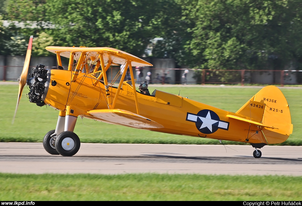 Private/Soukrom – Boeing N2S-5 Kaydet (E75) N43GK