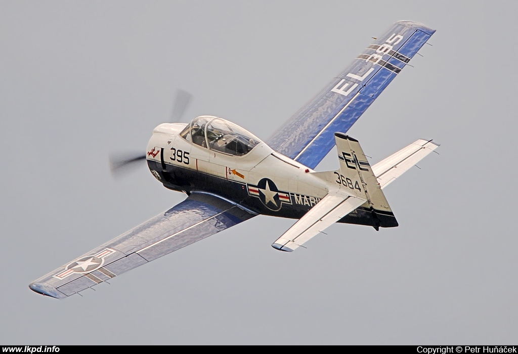 Private/Soukrom – North American T-28A N2800G