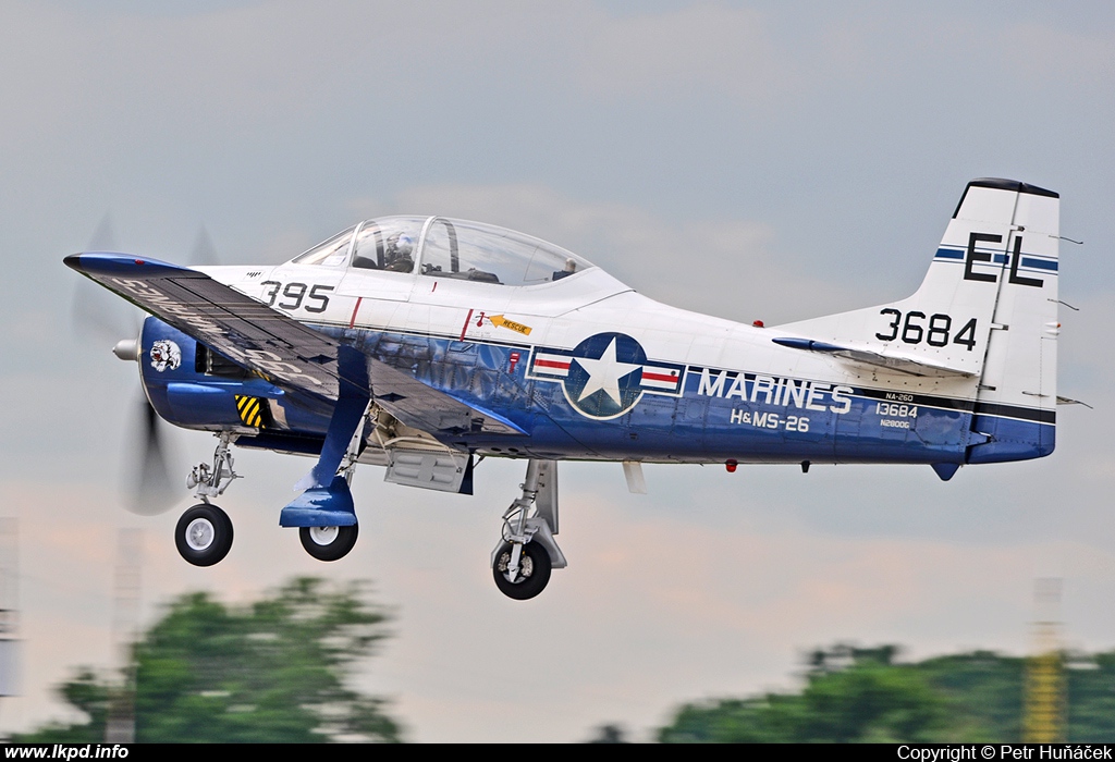 Private/Soukrom – North American T-28A N2800G