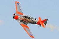 Private/Soukrom – North American AT-6B Texan/Zero N696RE