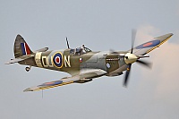 Private/Soukrom – Supermarine 361 Spitfire LF16E G-MXVI