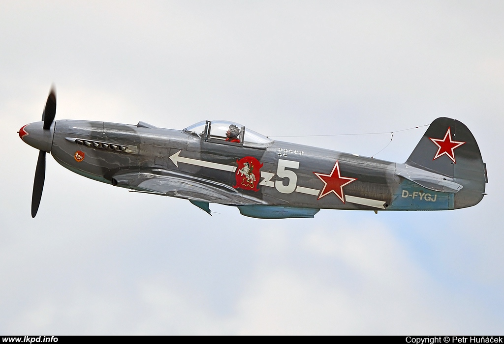 Private/Soukrom – Yakovlev YAK-3UA D-FYGJ