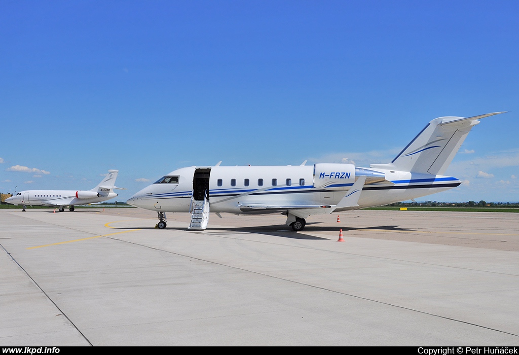 Iceland Foods – Canadair CL-600-2B16 Challenger 605 M-FRZN