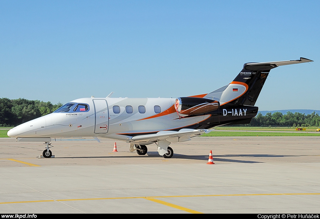 Arcus Air – Embraer EMB-500 Phenom 100 D-IAAY