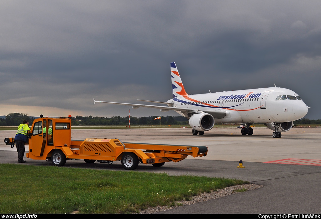 Smart Wings – Airbus A320-214 OK-HCB