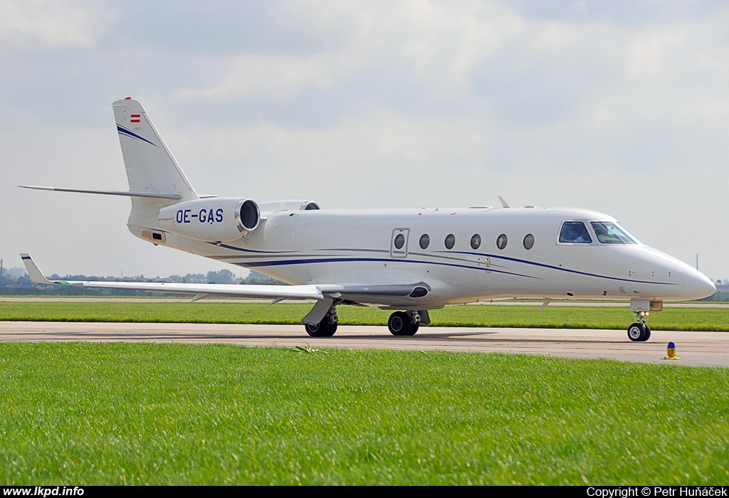 Avcon Jet AG – Gulfstream G150 OE-GAS